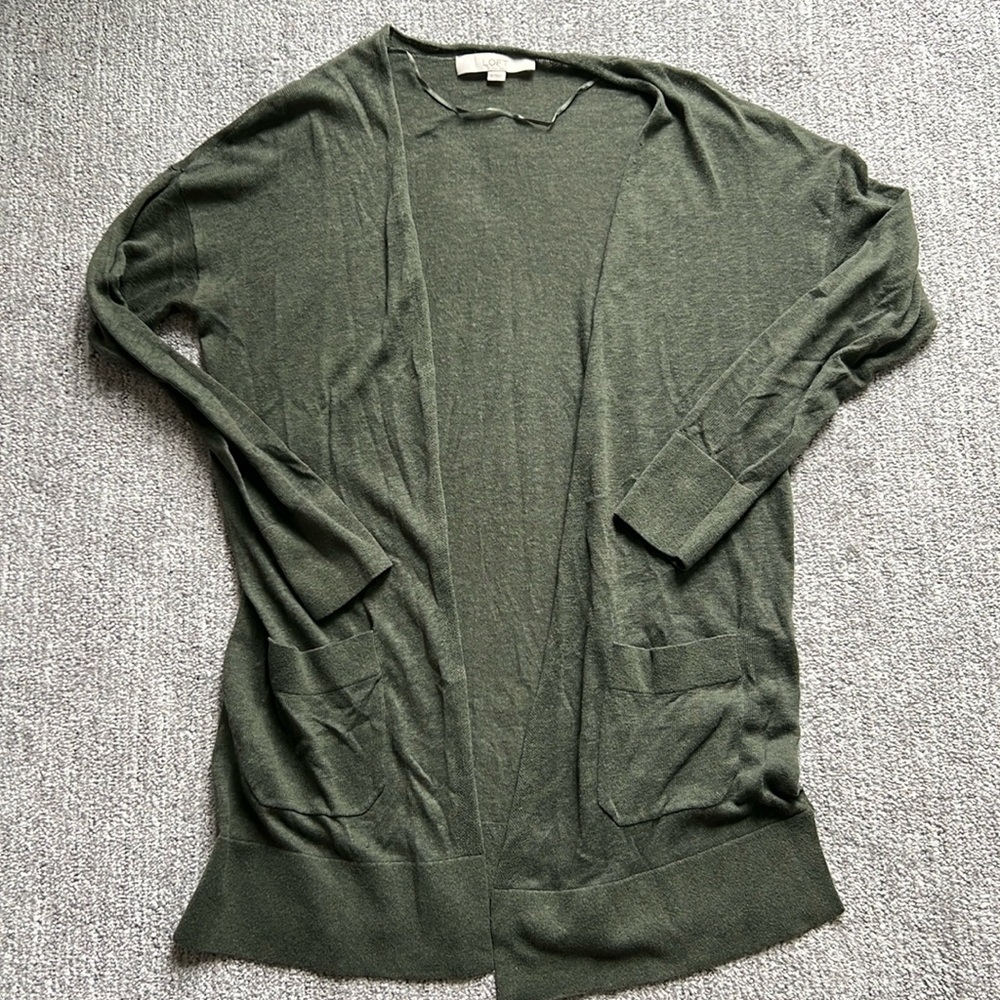 🥳 last chance Loft green cardigan